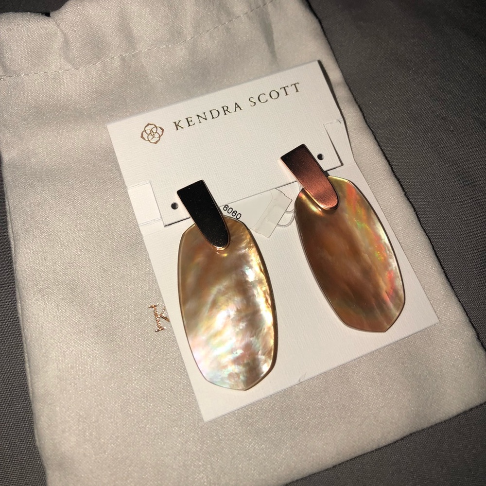 BRAND NEW WITH TAGS Kendra Scott Brown MOP